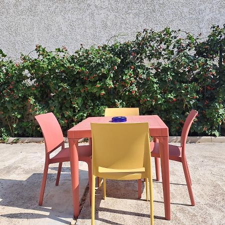 Appartement Avec Exterieur Et Parking Gratuit Perpignan Bagian luar foto