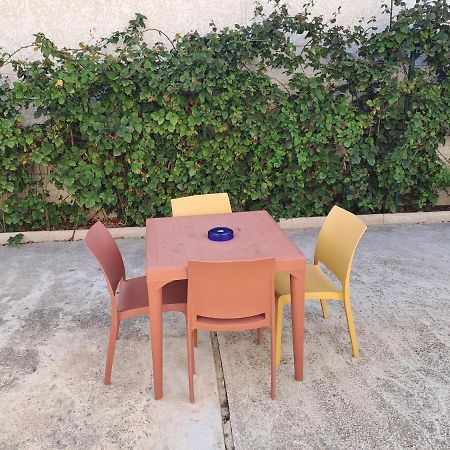 Appartement Avec Exterieur Et Parking Gratuit Perpignan Bagian luar foto
