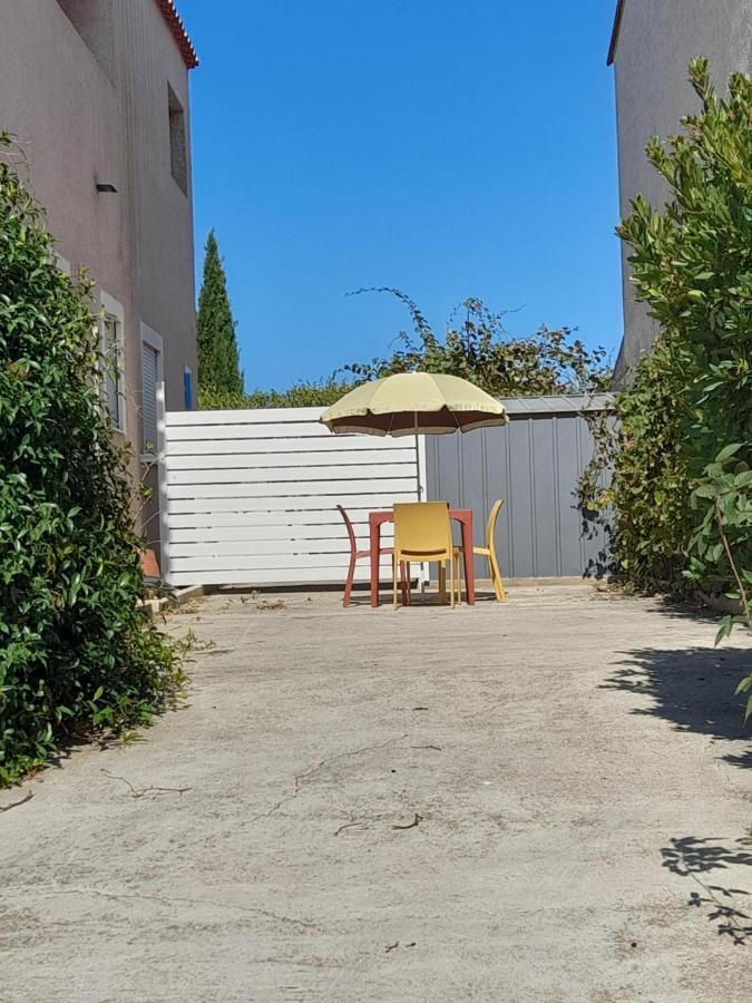 Appartement Avec Exterieur Et Parking Gratuit Perpignan Bagian luar foto